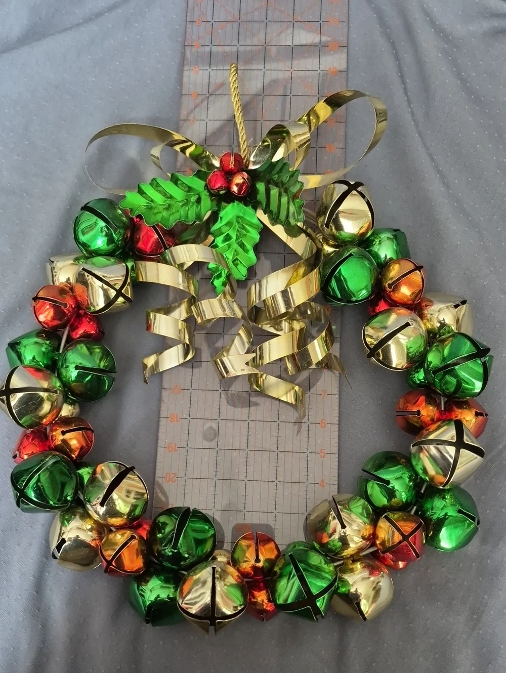 Vtg Metallic Christmas Wreath Green, Gold and Red Jingle Bells Festive Holiday
